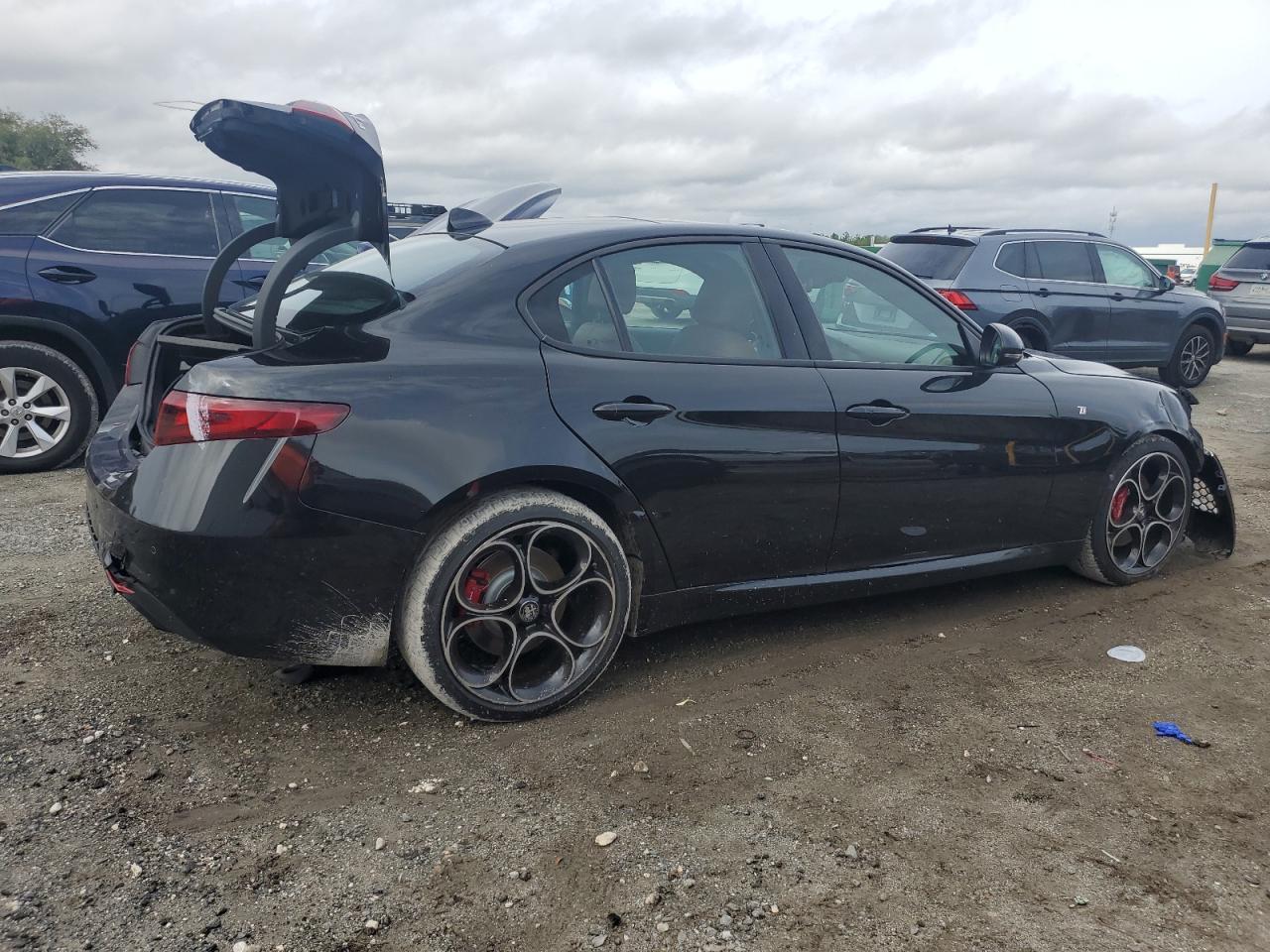 2022 ALFA ROMEO Giulia