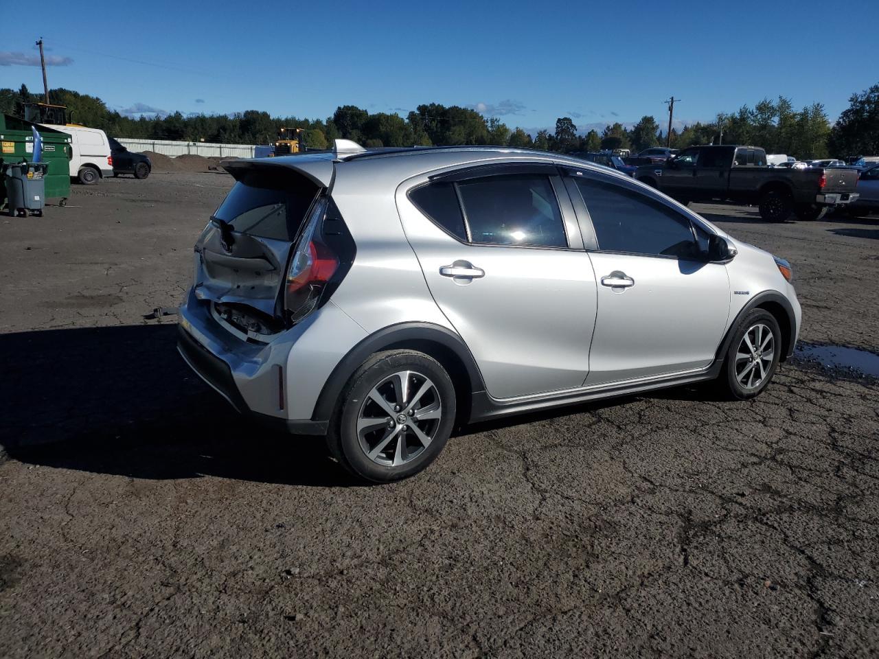 2018 TOYOTA Prius c