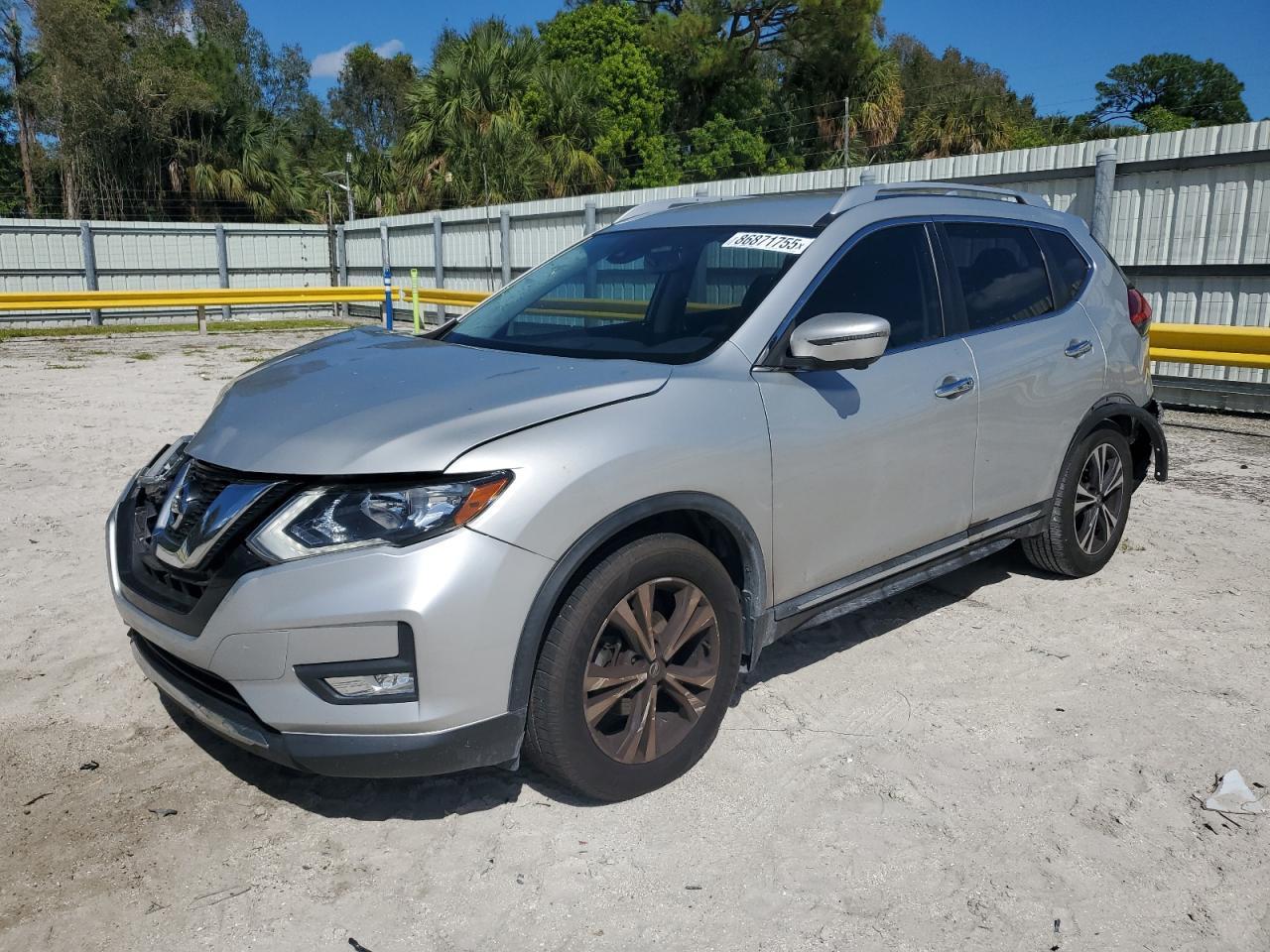 2017 NISSAN ROGUE