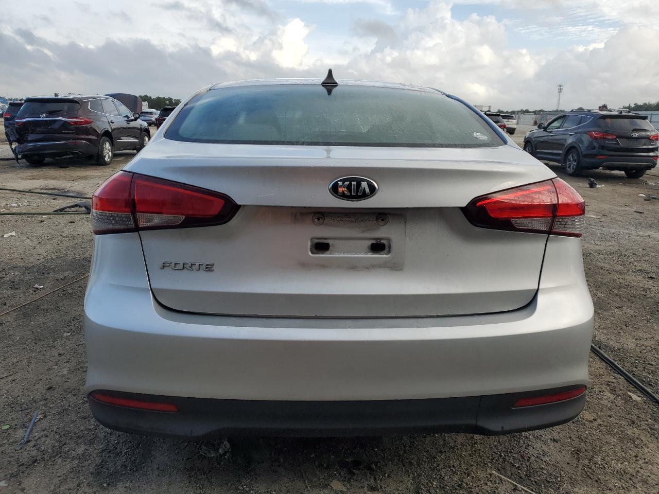 2017 KIA FORTE