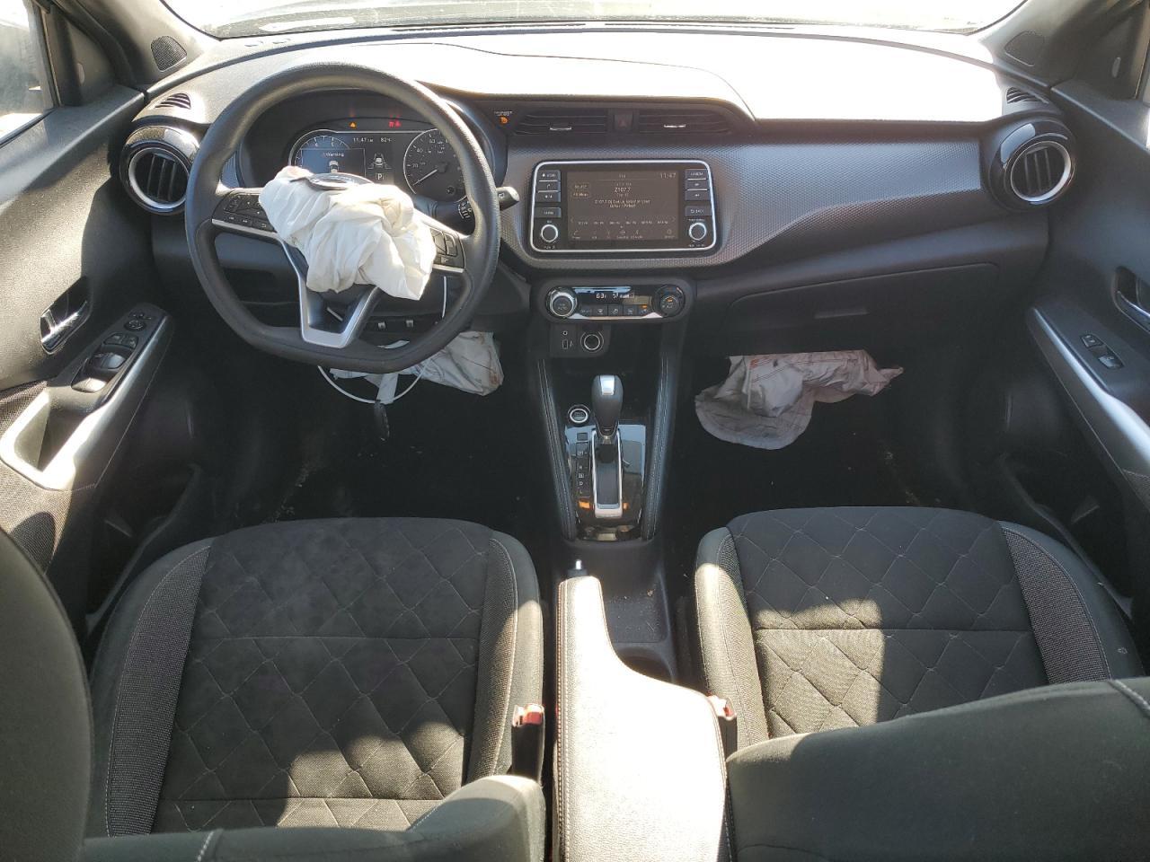 2020 NISSAN KICKS