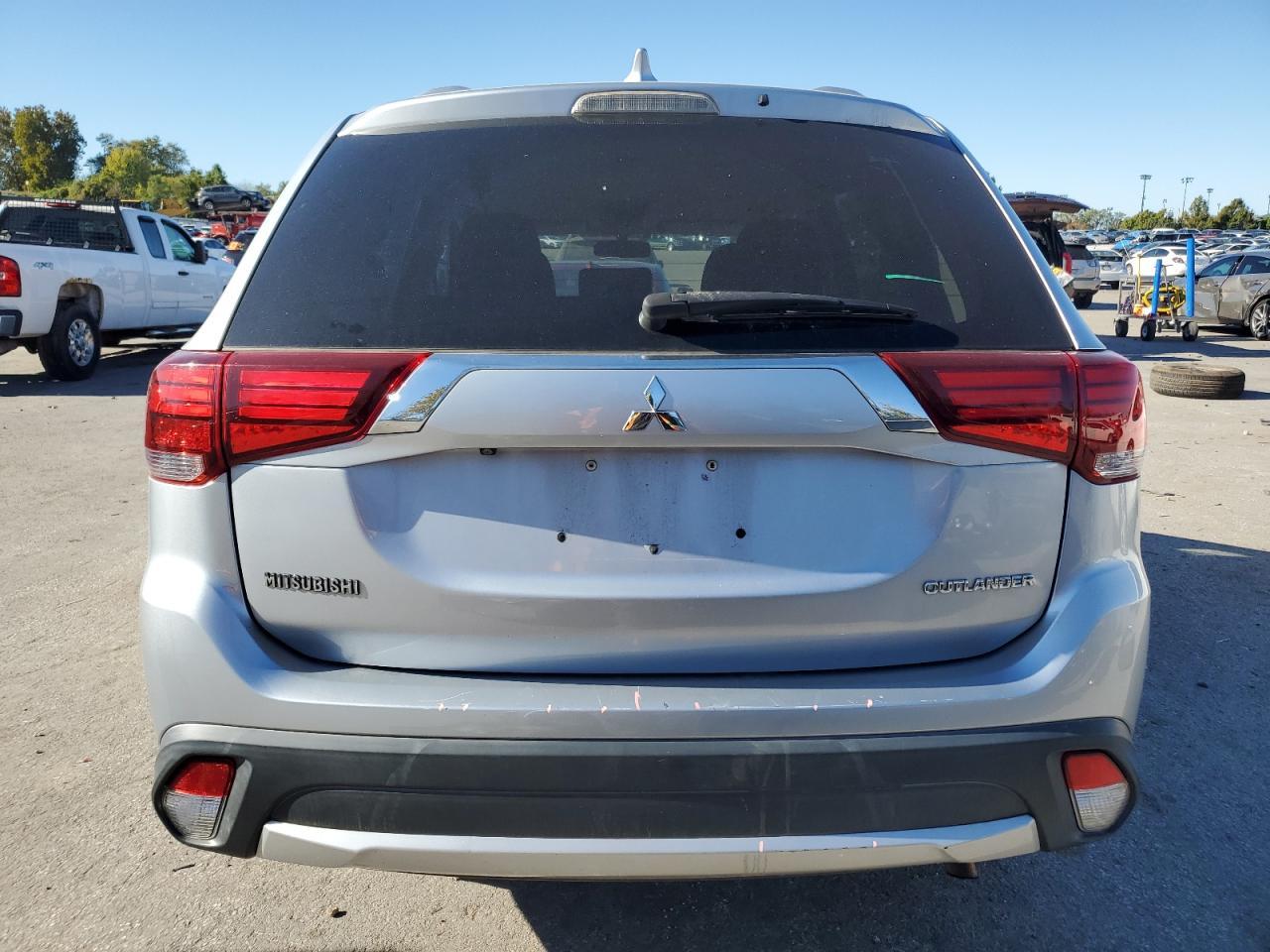 2017 MITSUBISHI outlander
