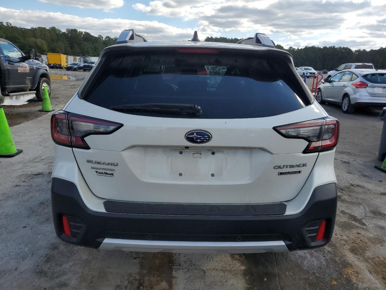 2021 SUBARU Outback