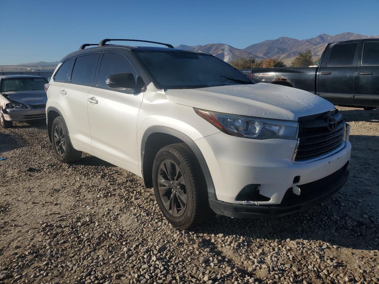 2015 TOYOTA HIGHLANDER