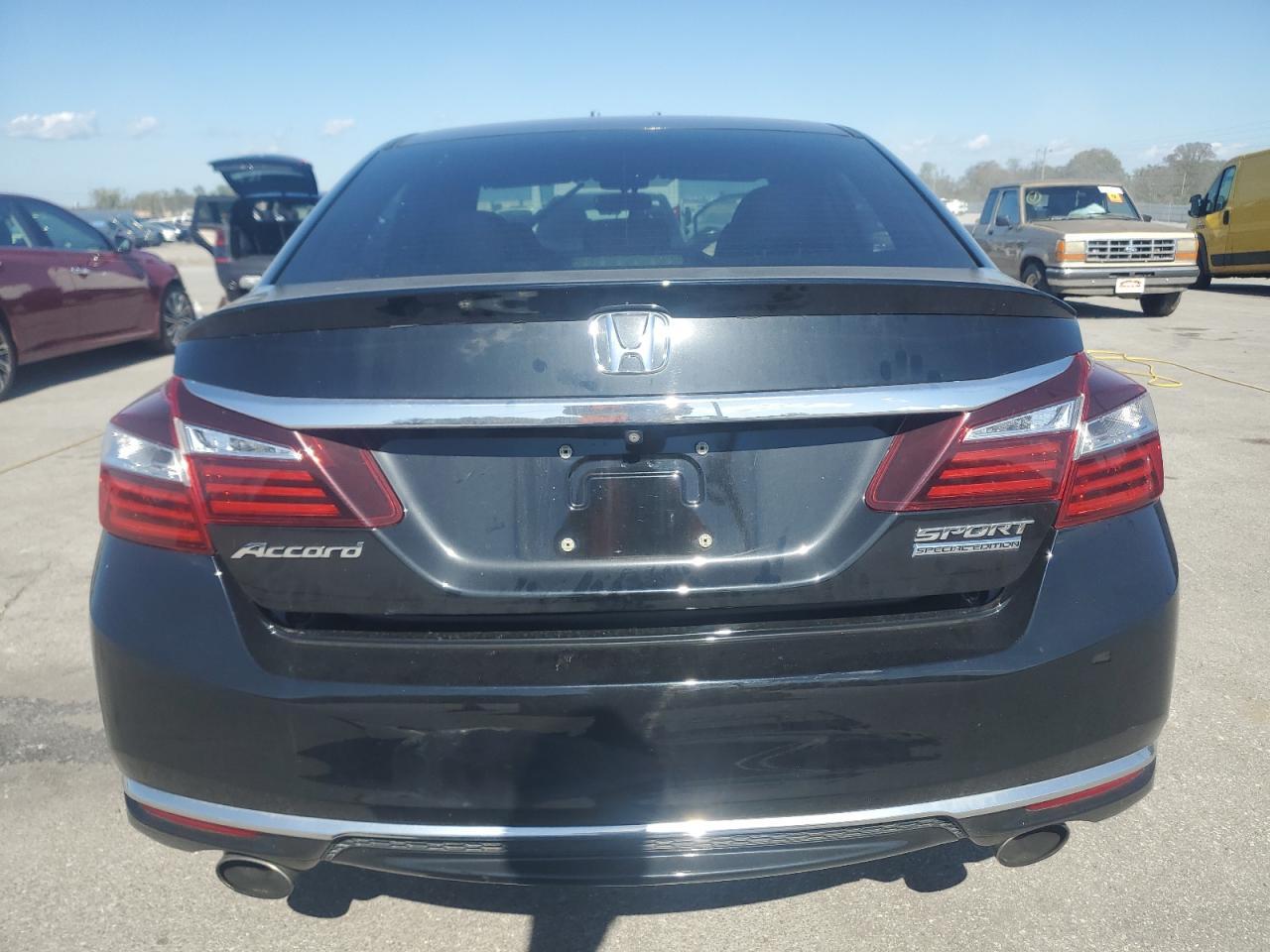 2017 HONDA ACCORD