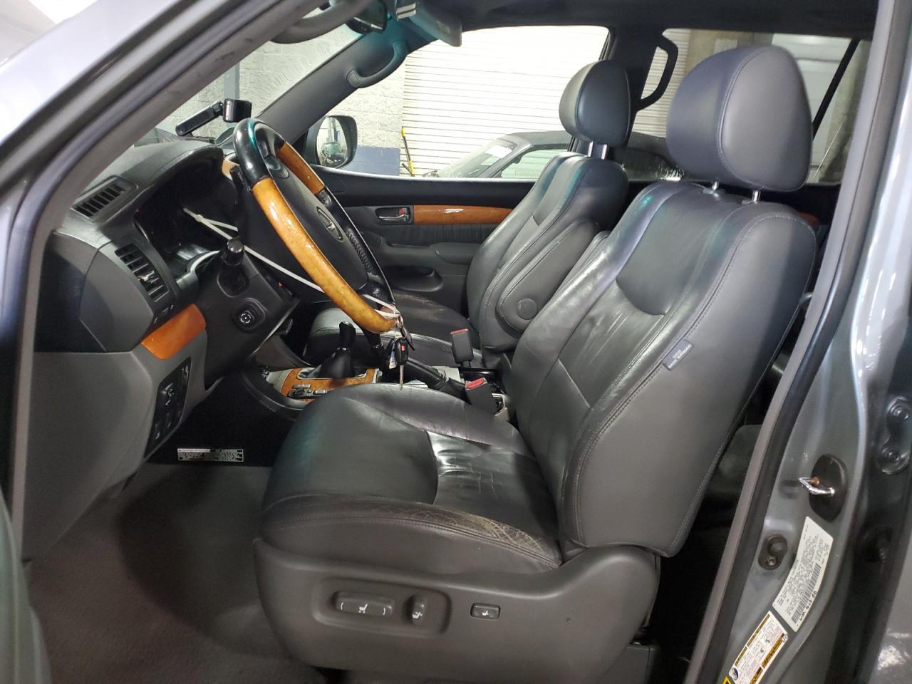 2004 LEXUS Gx