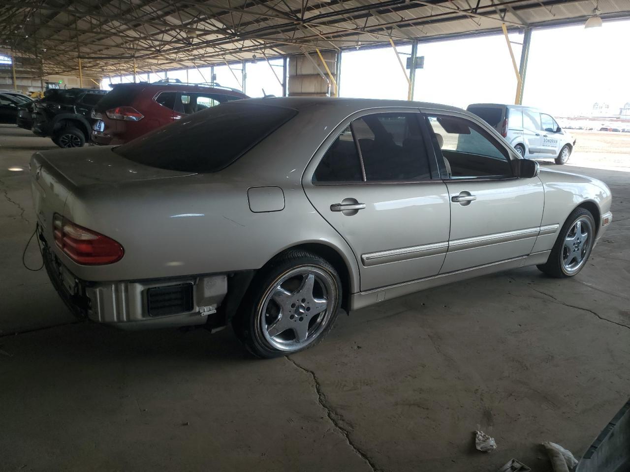 2001 MERCEDES-BENZ E-Class
