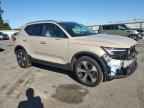 2025 VOLVO XC40