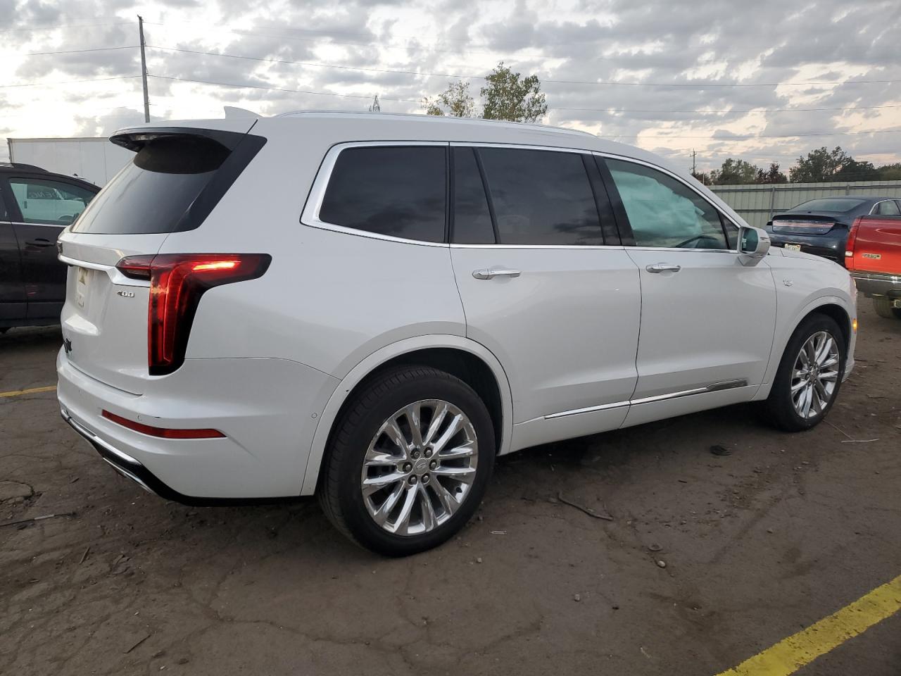 2020 CADILLAC XT6
