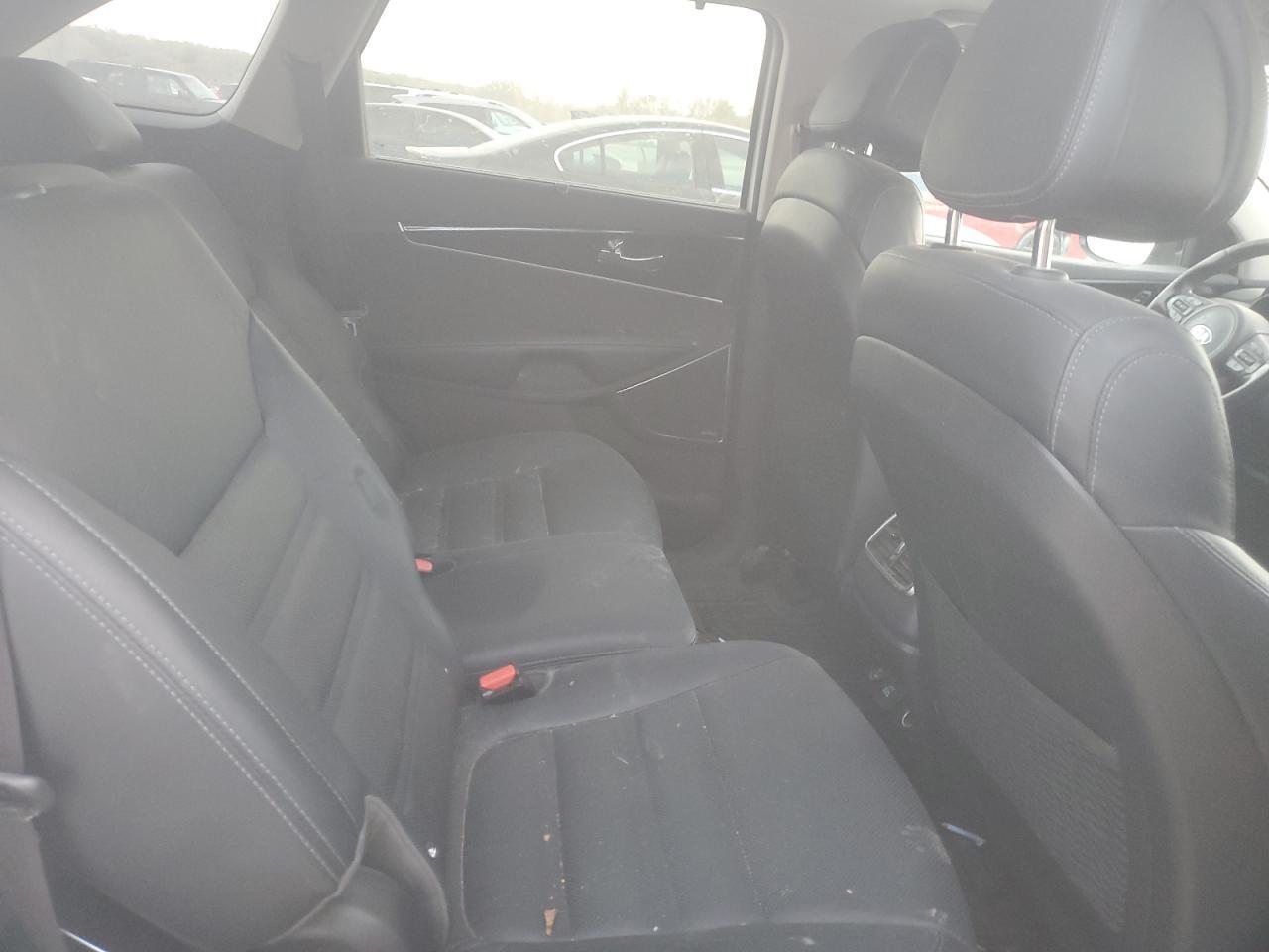 2016 KIA SORENTO