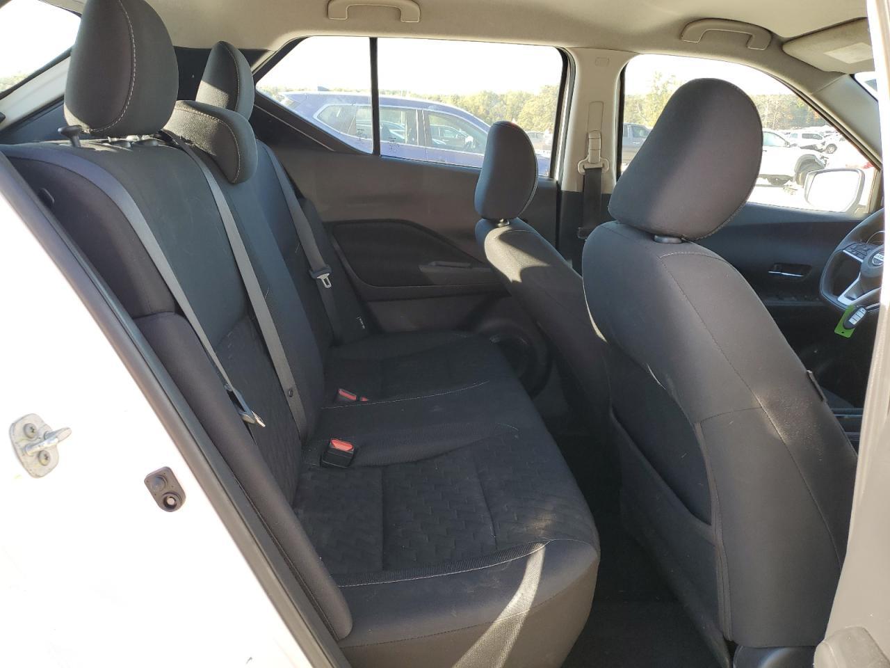 2021 NISSAN KICKS