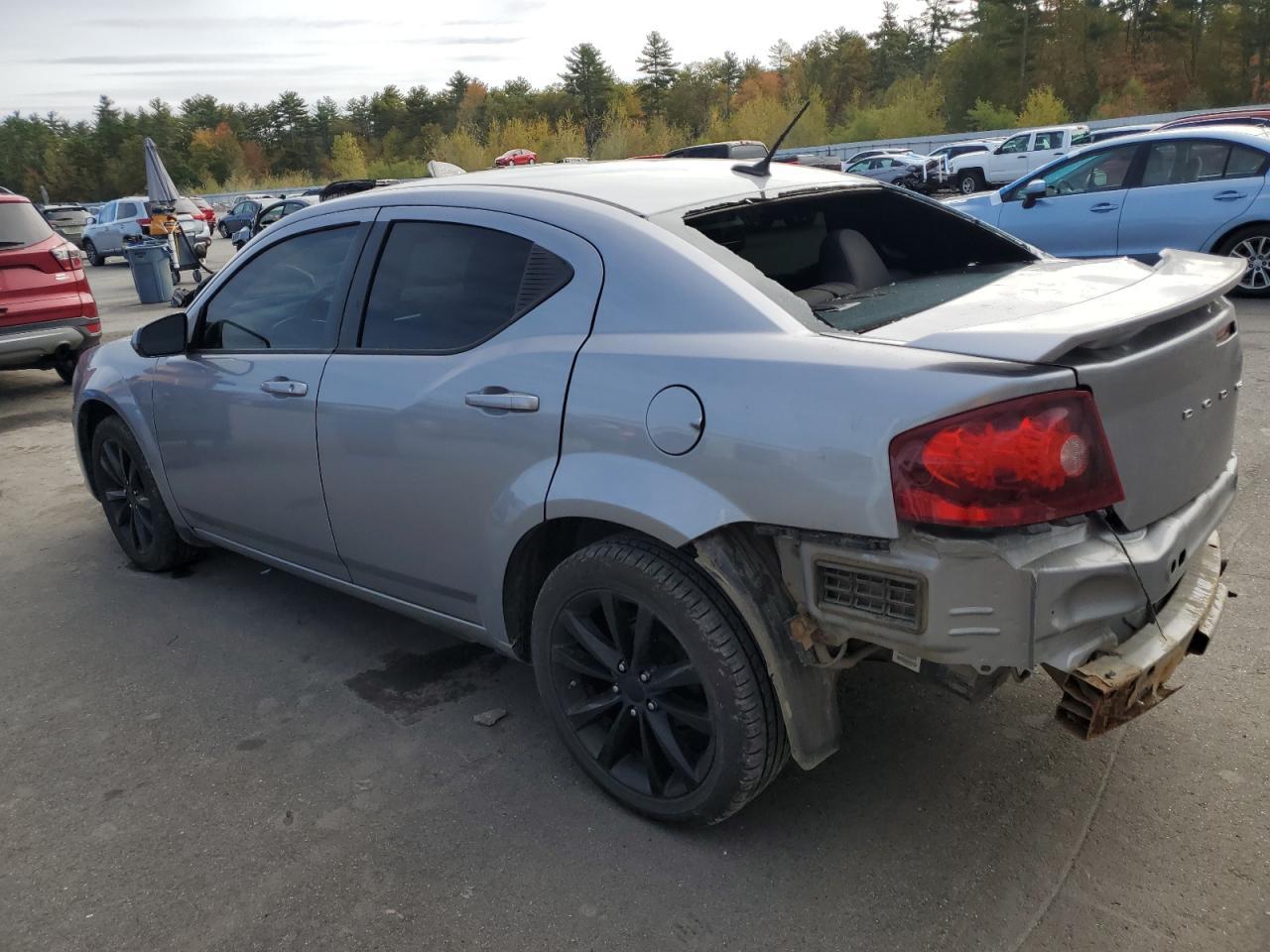 2013 DODGE Avenger