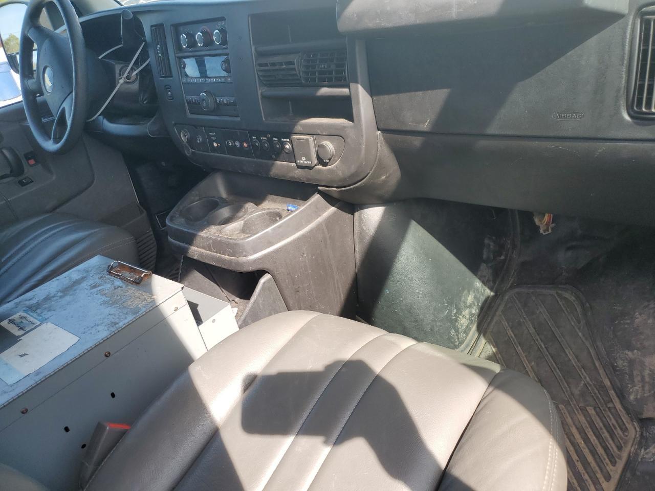 2017 CHEVROLET EXPRESS 2500