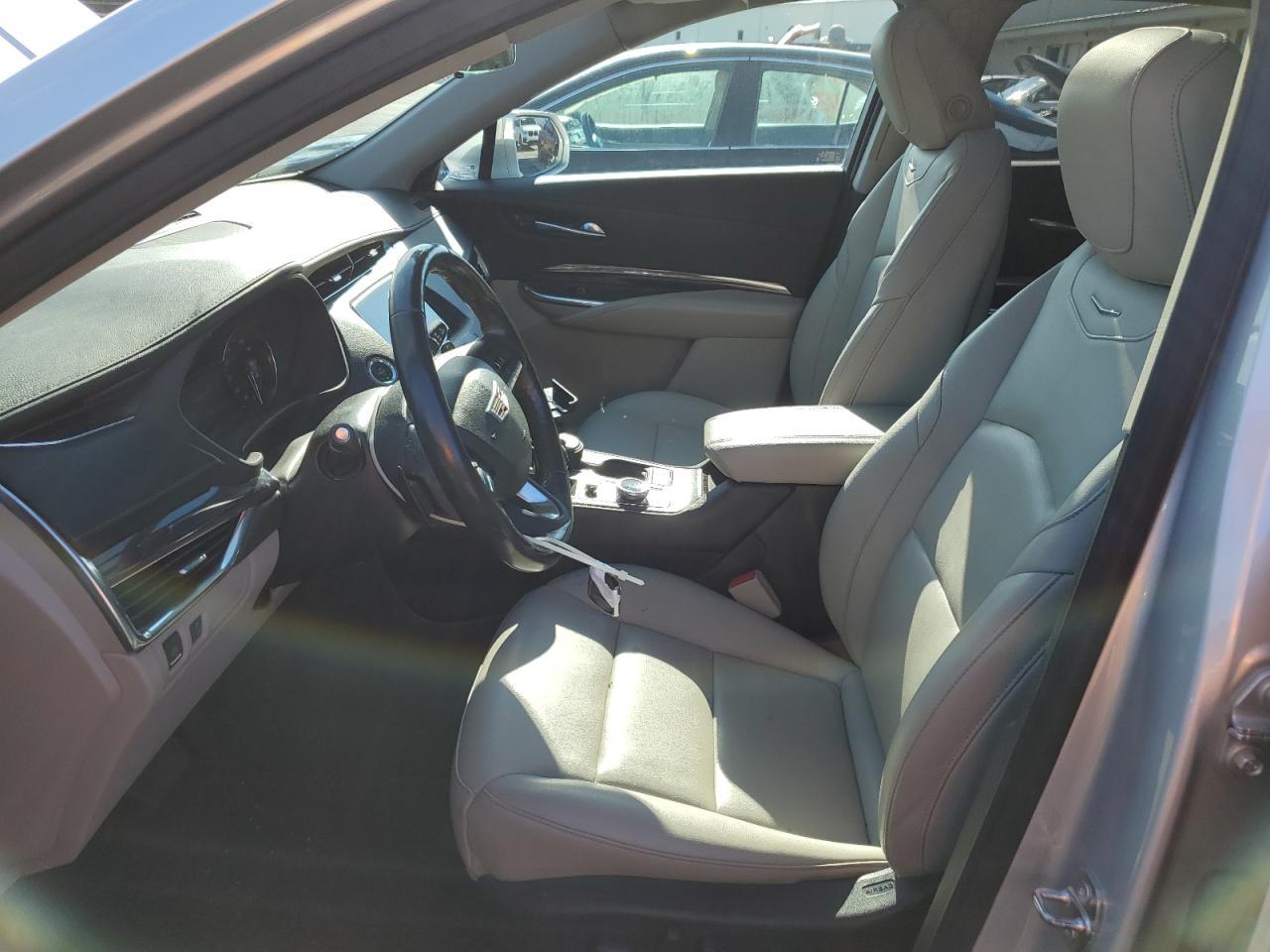 2020 CADILLAC XT4