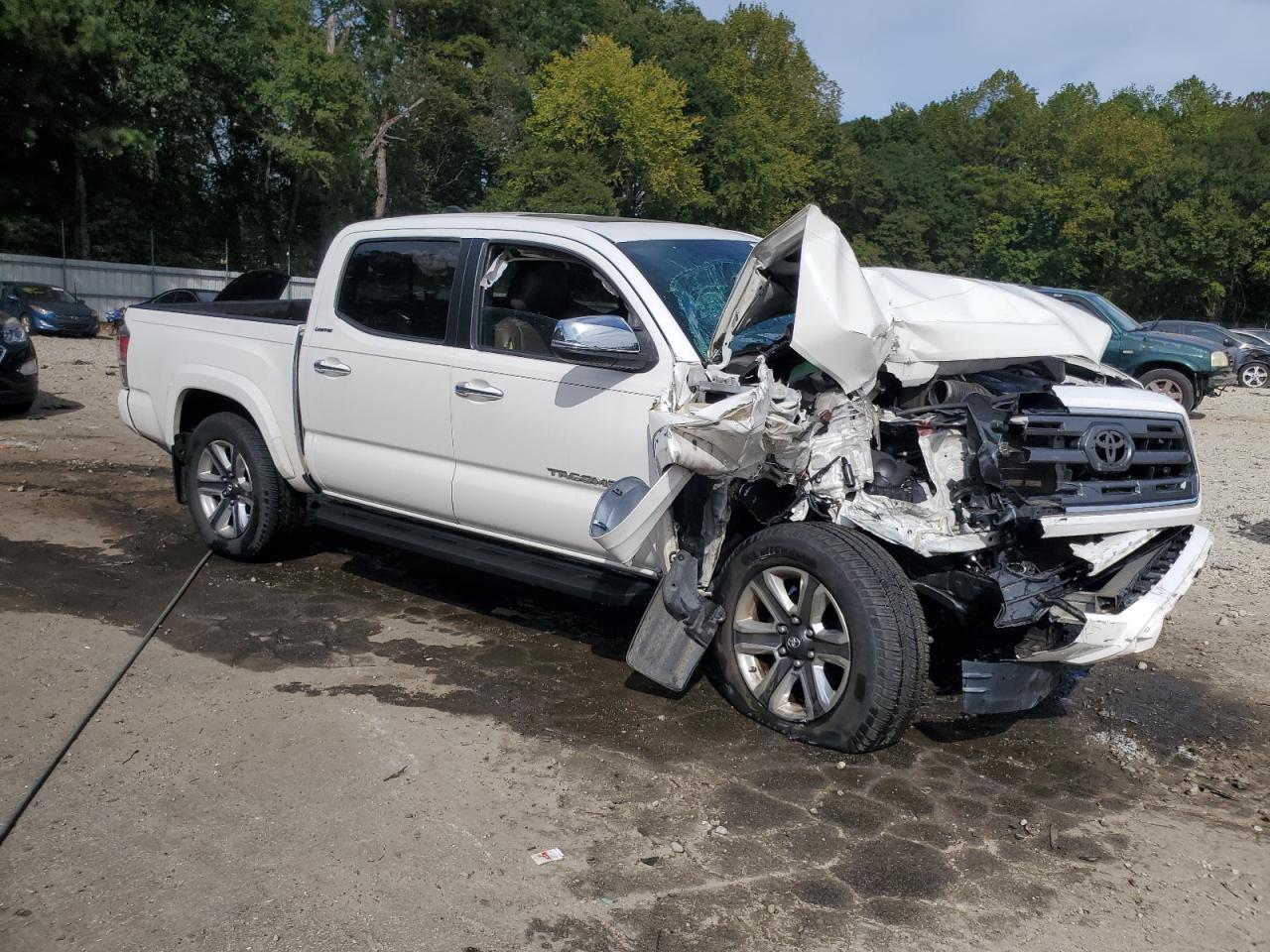 2017 TOYOTA TACOMA