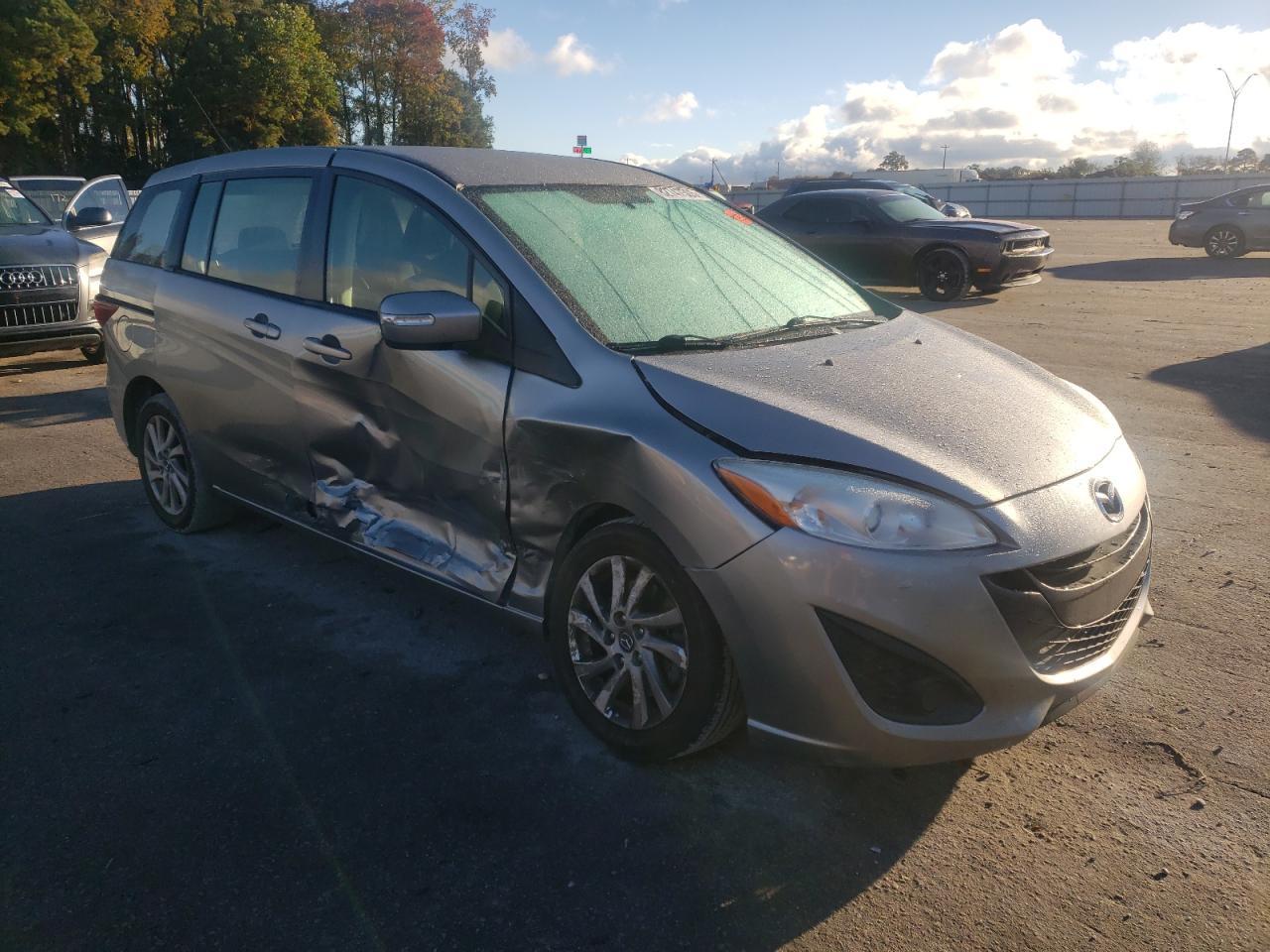 2013 MAZDA 5
