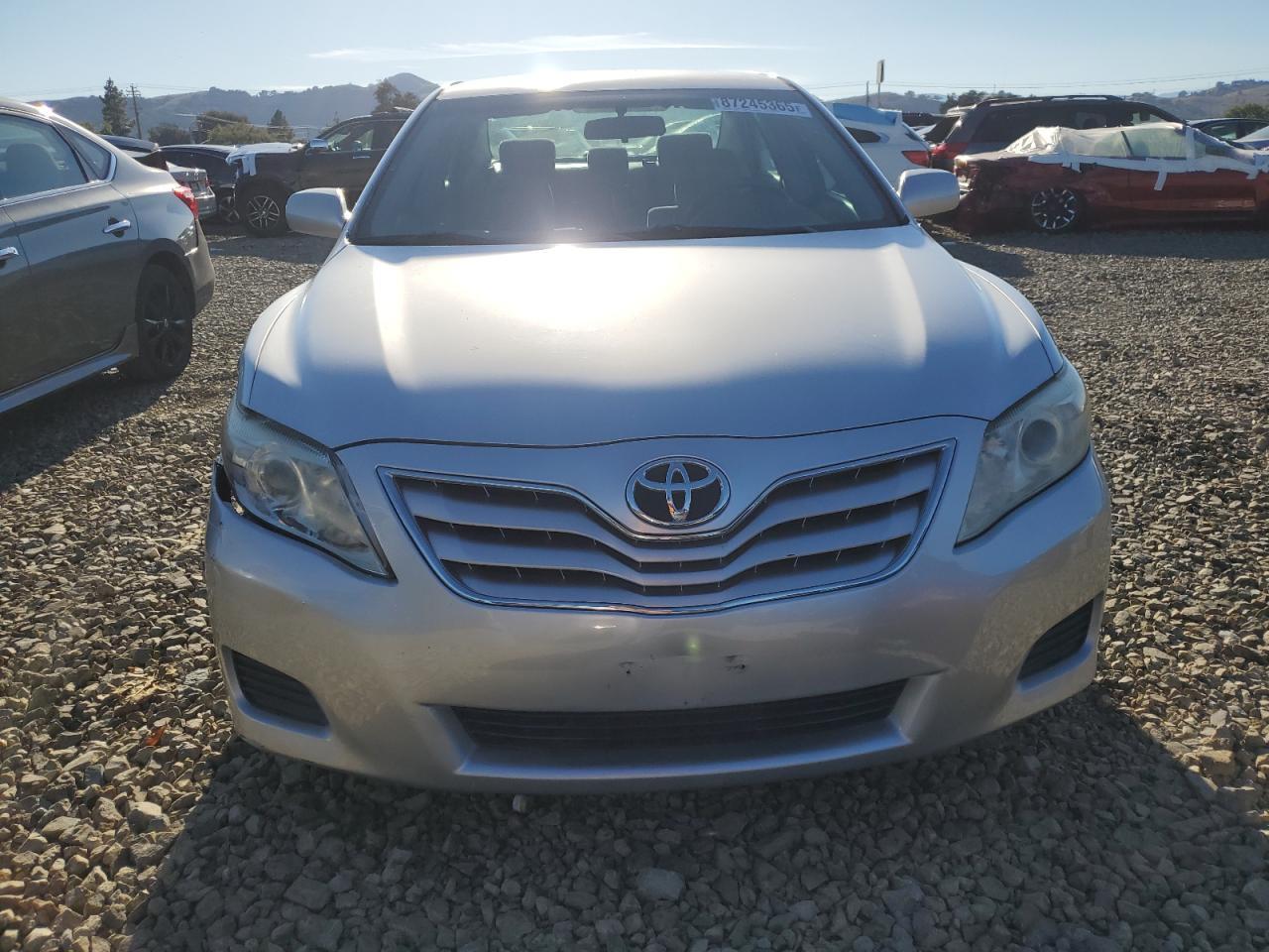 2011 TOYOTA CAMRY