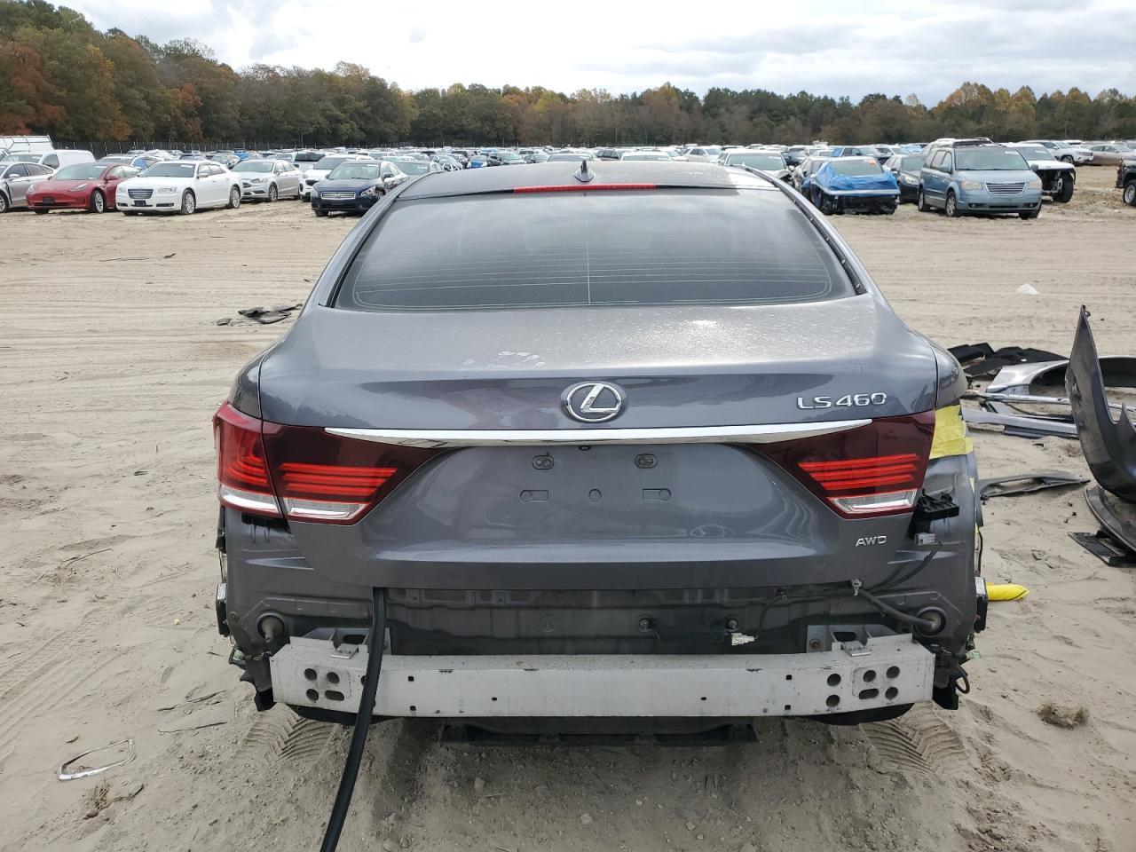 2015 LEXUS LS 460