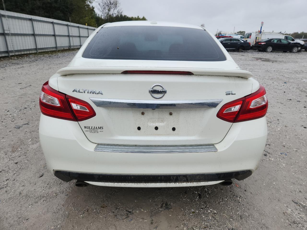 2017 NISSAN ALTIMA