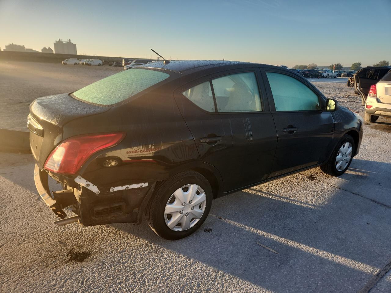 2015 NISSAN VERSA