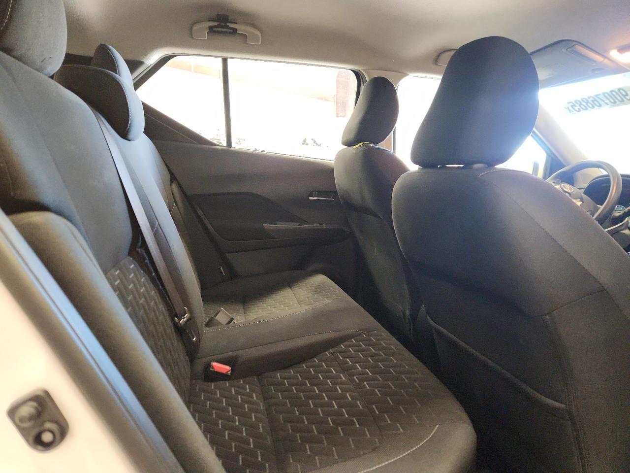 2023 NISSAN KICKS