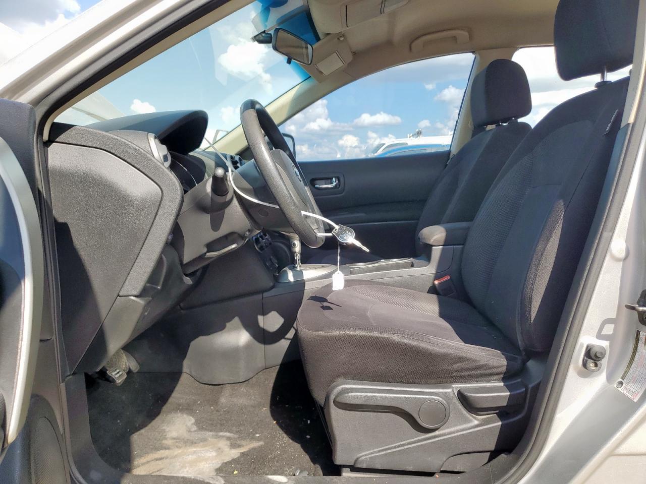 2011 NISSAN ROGUE