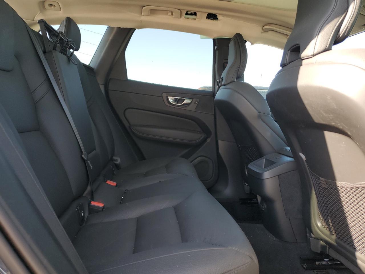 2024 VOLVO XC60