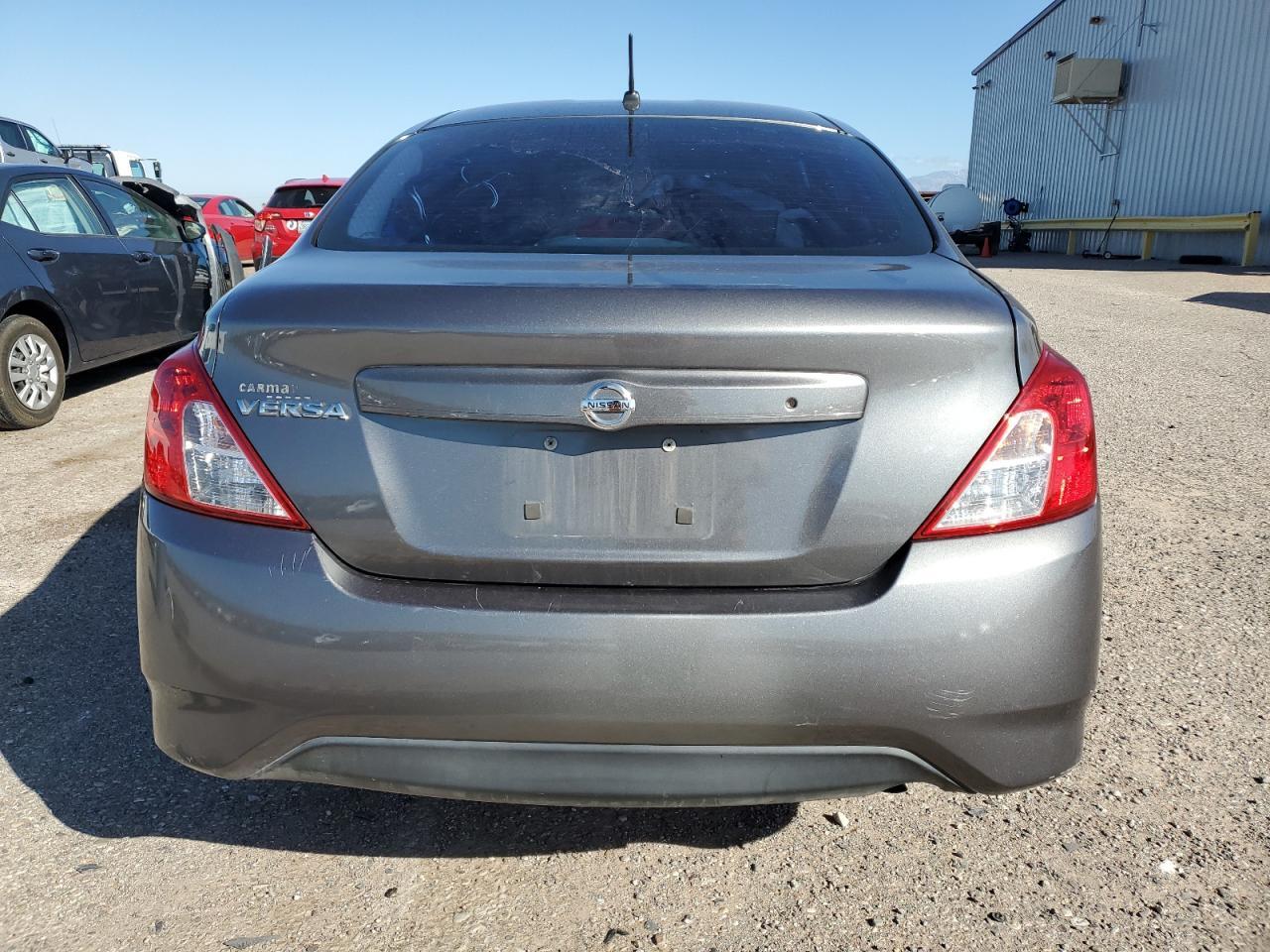 2016 NISSAN VERSA