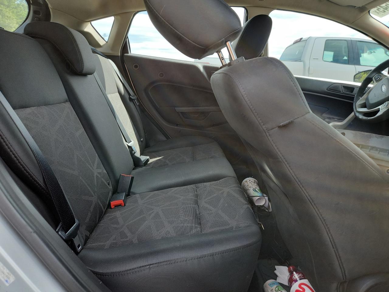 2012 FORD Fiesta