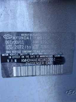 2012 HYUNDAI ELANTRA