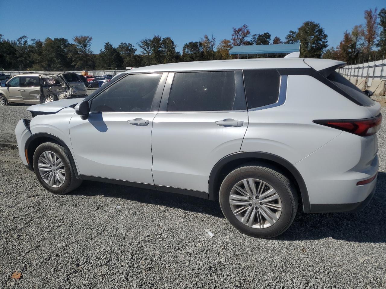 2023 MITSUBISHI outlander