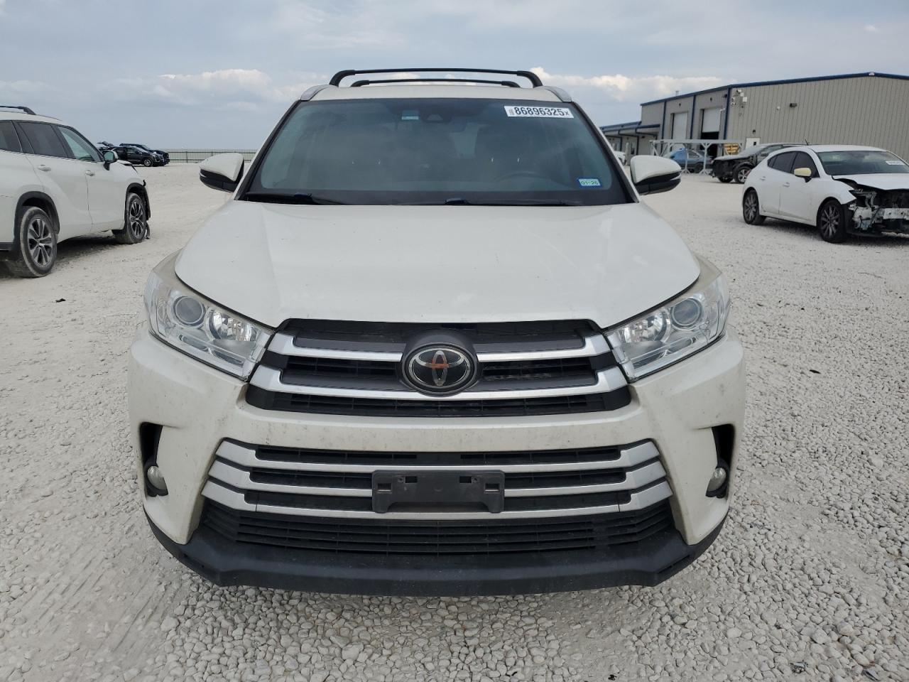 2018 TOYOTA HIGHLANDER