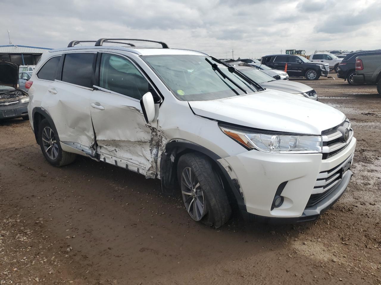 2018 TOYOTA HIGHLANDER