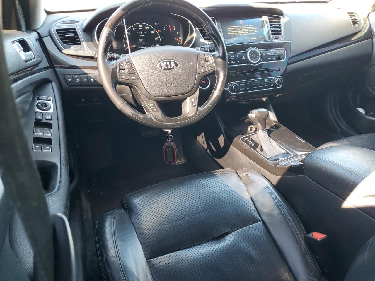 2014 KIA Cadenza