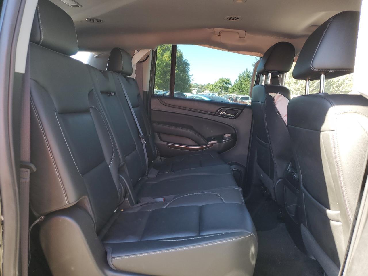 2017 CHEVROLET Suburban