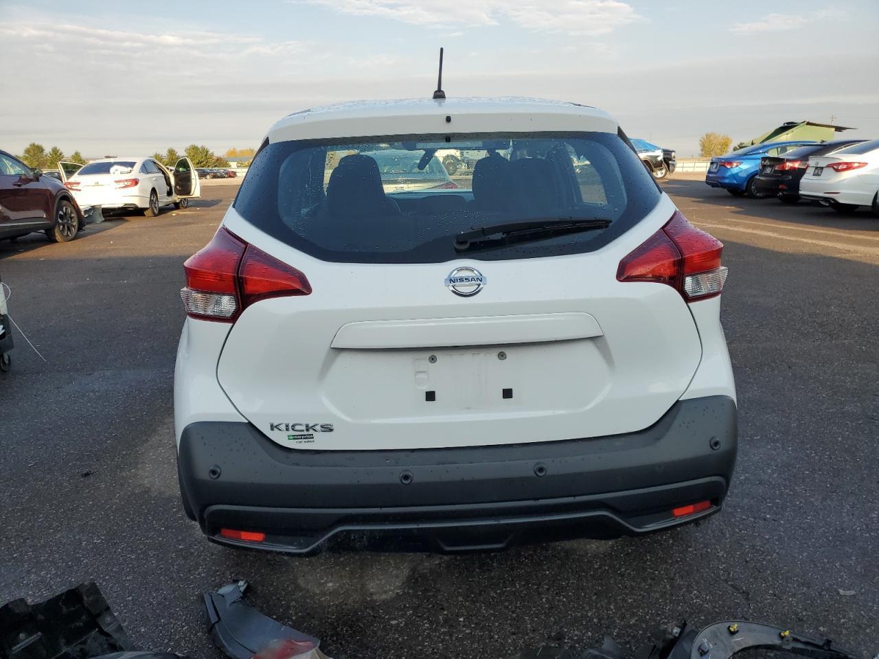 2020 NISSAN KICKS