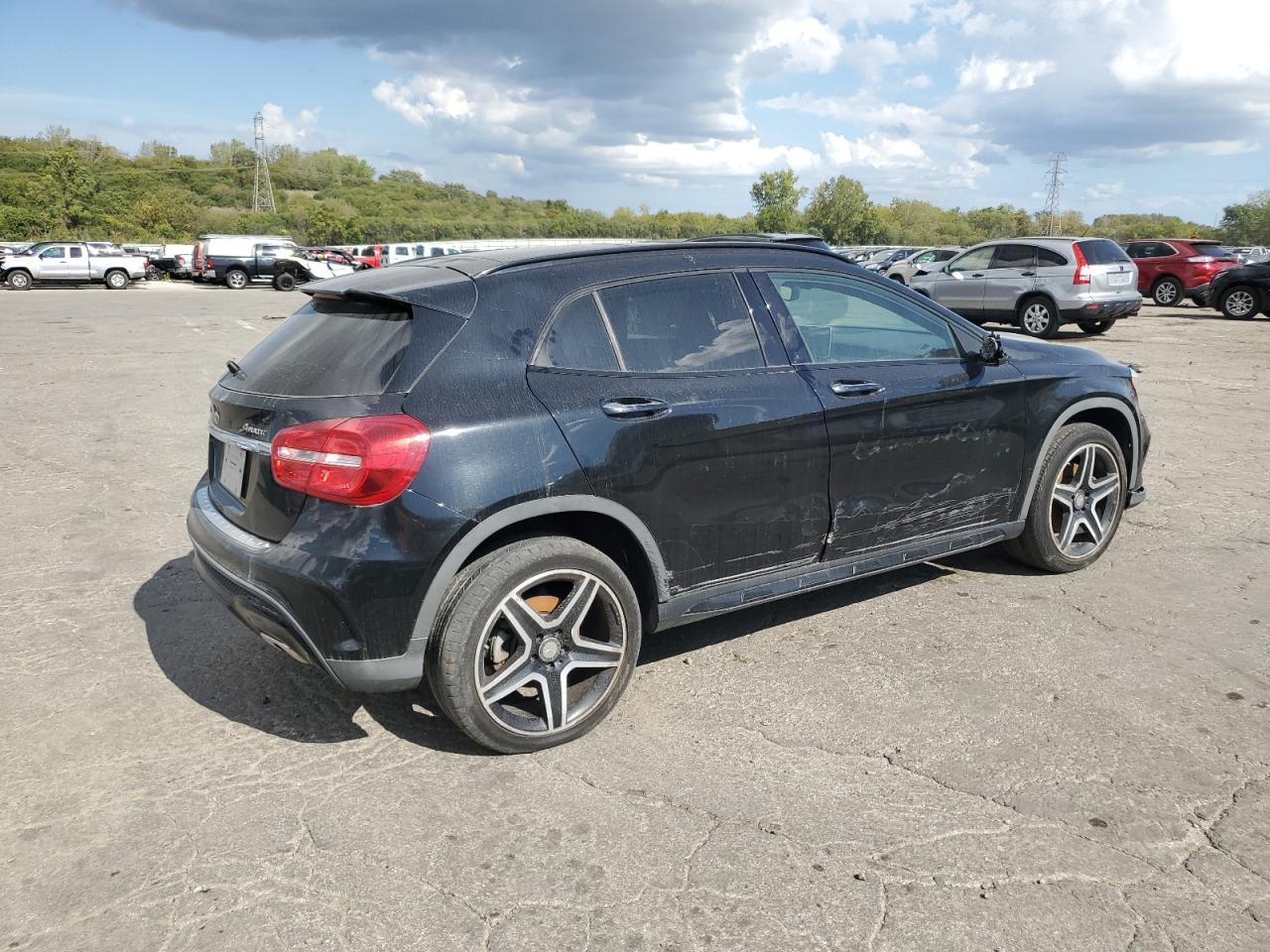 2016 MERCEDES-BENZ GLA-Class