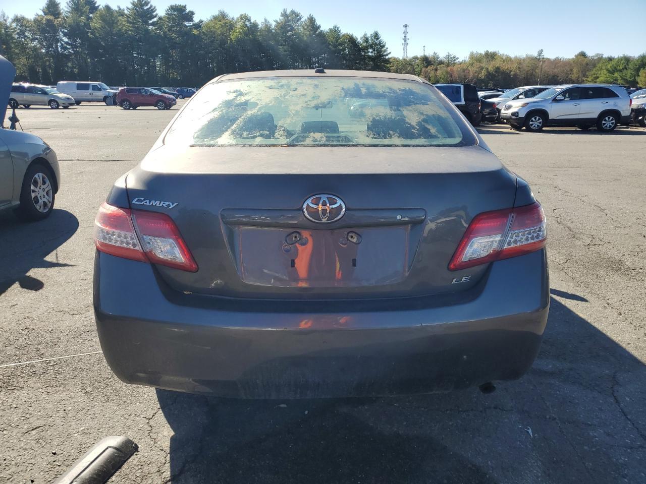 2011 TOYOTA CAMRY