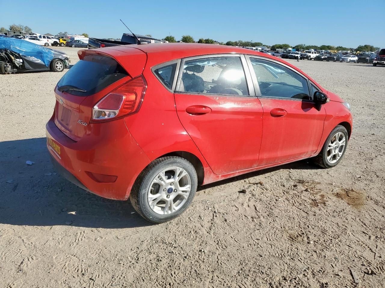 2015 FORD Fiesta