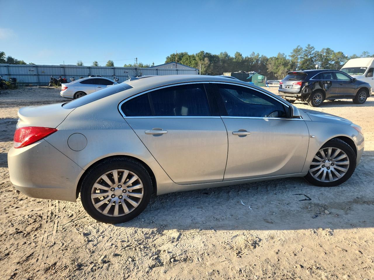 2011 BUICK Regal