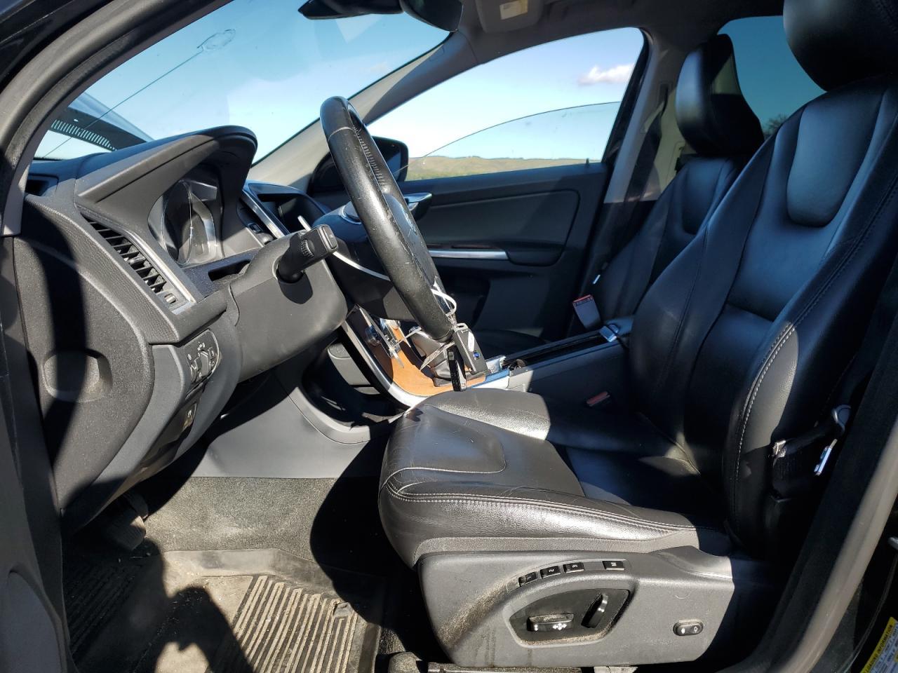 2017 VOLVO XC60