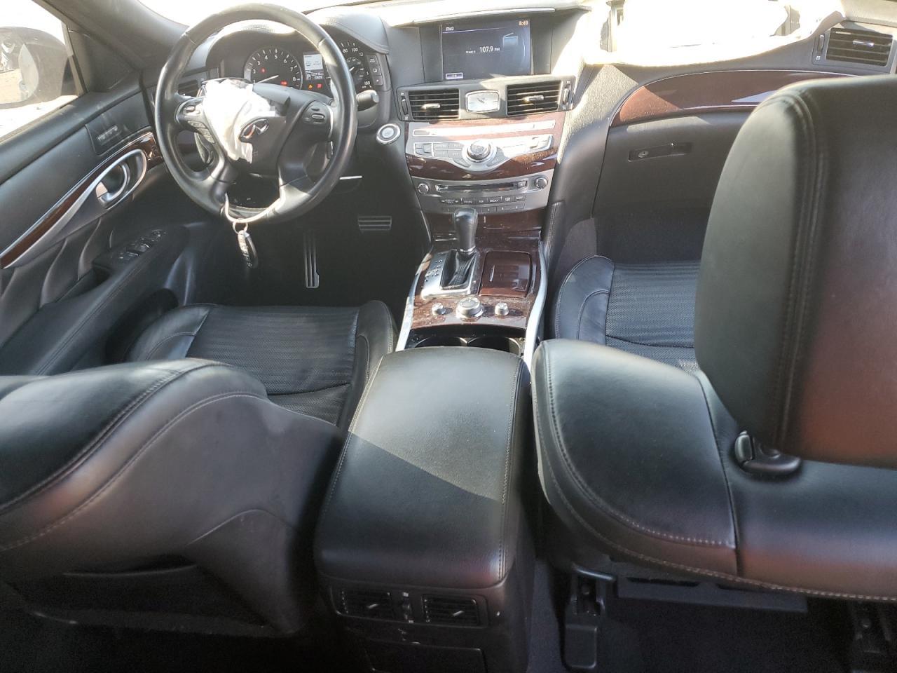 2016 INFINITI Q70