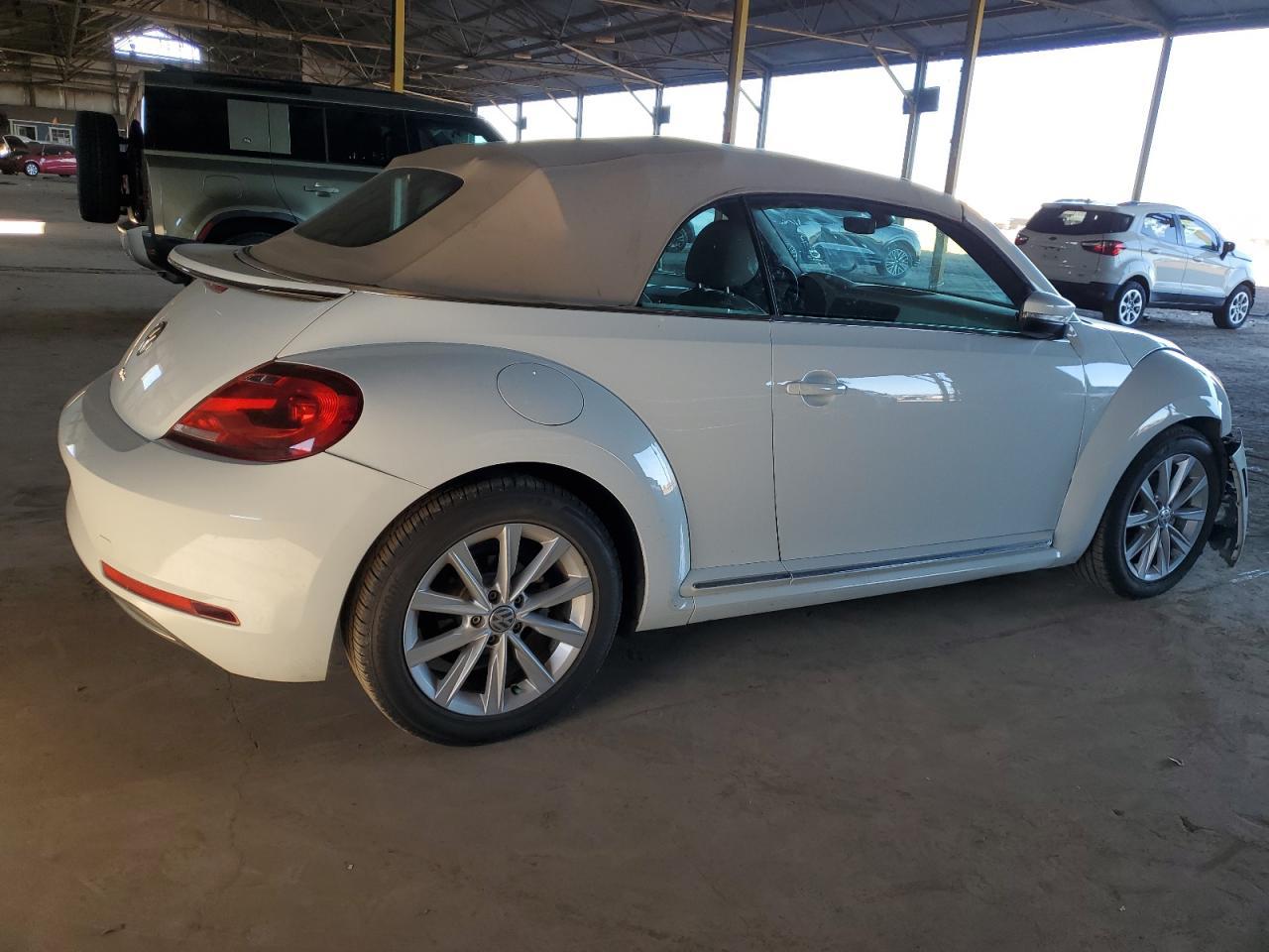 2017 VOLKSWAGEN Beetle