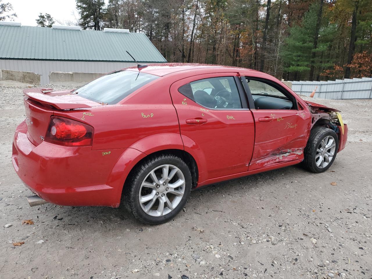 2013 DODGE Avenger