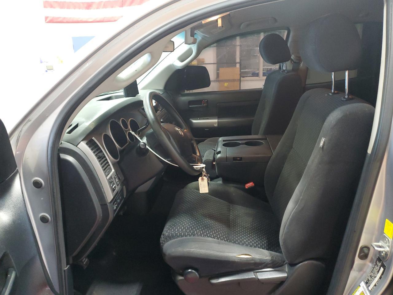2011 TOYOTA TUNDRA