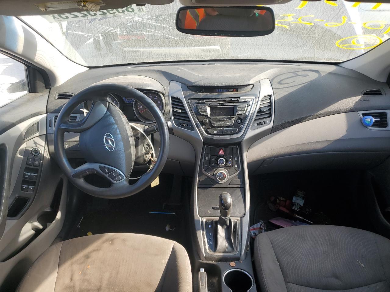 2016 HYUNDAI ELANTRA