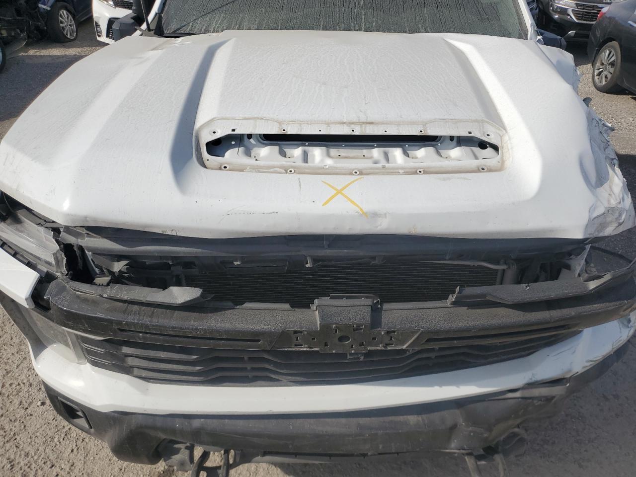 2024 CHEVROLET Silverado