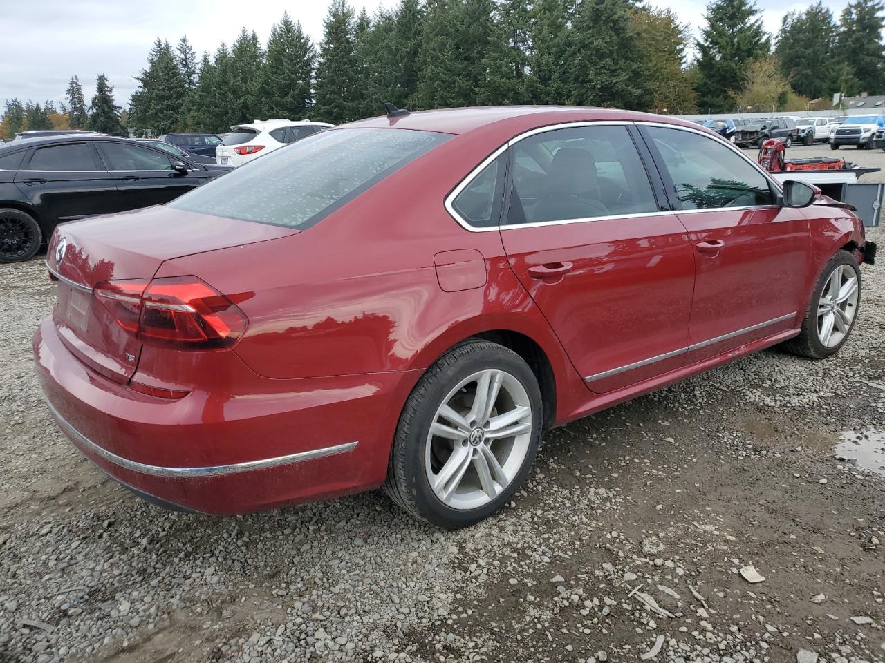 2017 VOLKSWAGEN Passat