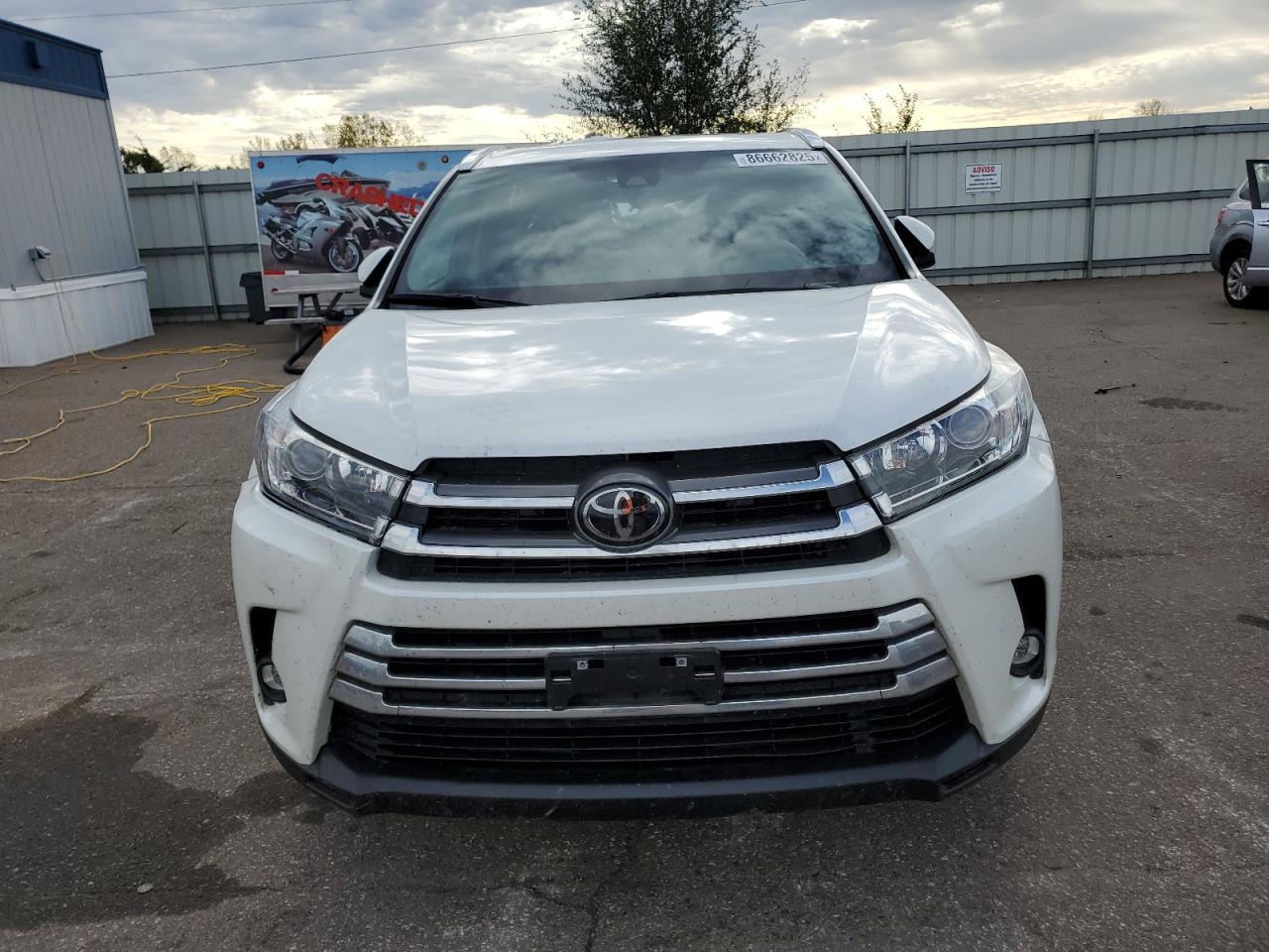 2019 TOYOTA HIGHLANDER