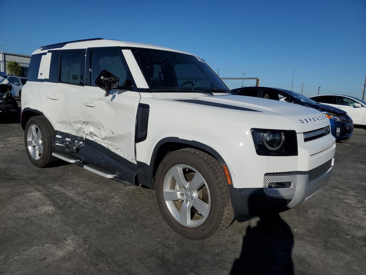 2024 LAND ROVER Defender